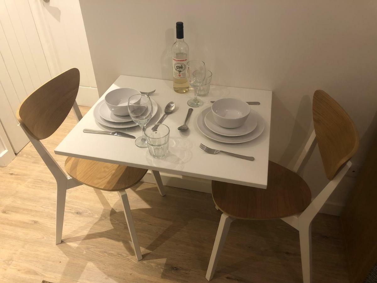 Home-From-Home - Self Catering Garden Apartment, Waterlooville Eksteriør bilde