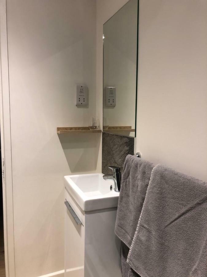 Home-From-Home - Self Catering Garden Apartment, Waterlooville Eksteriør bilde