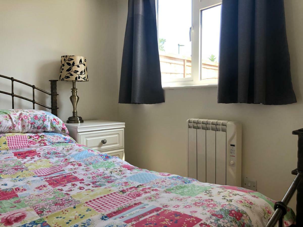 Home-From-Home - Self Catering Garden Apartment, Waterlooville Eksteriør bilde