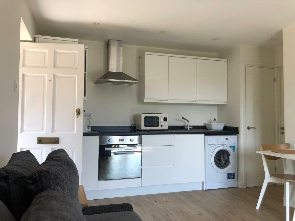 Home-From-Home - Self Catering Garden Apartment, Waterlooville Eksteriør bilde
