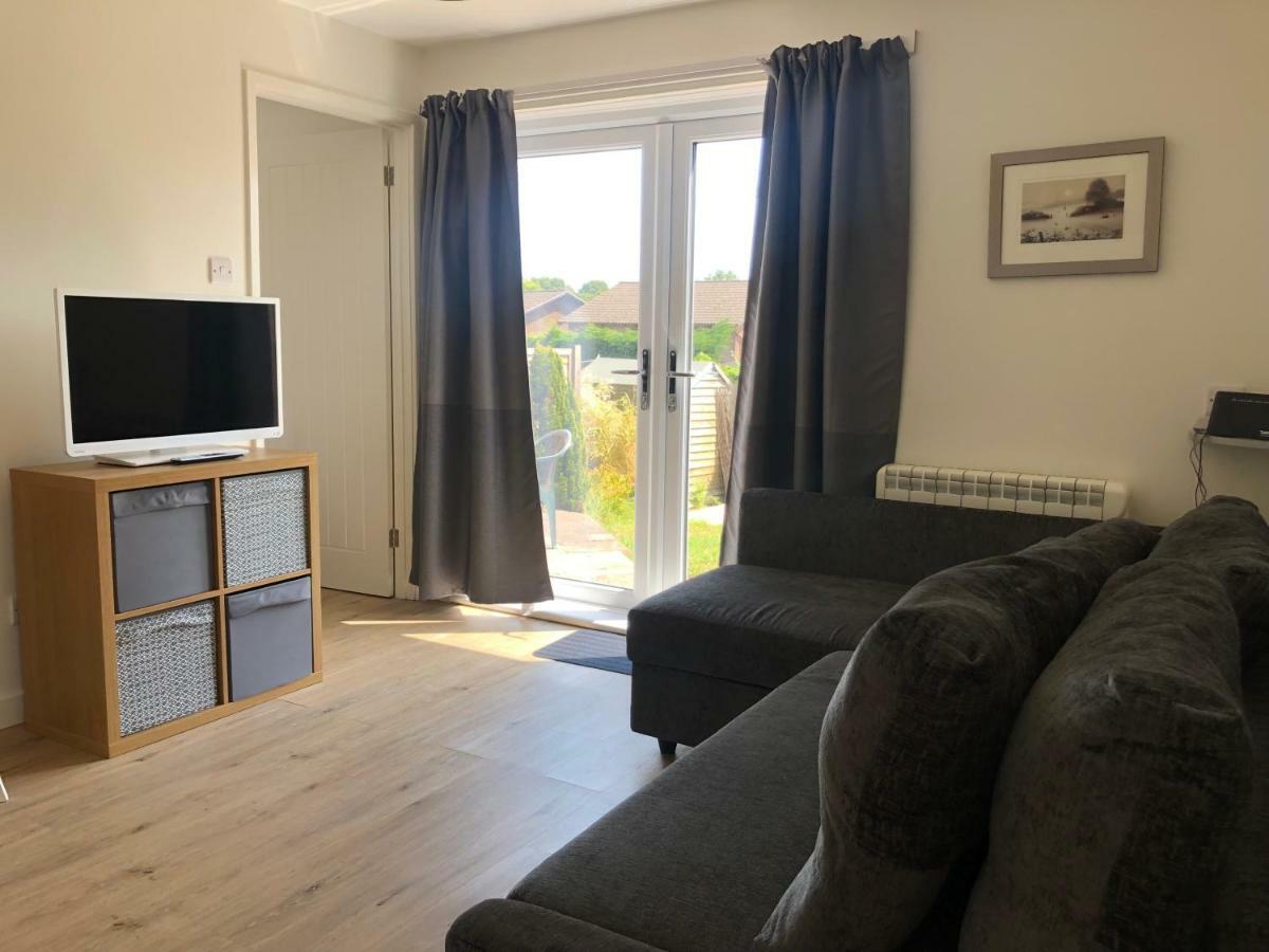 Home-From-Home - Self Catering Garden Apartment, Waterlooville Eksteriør bilde