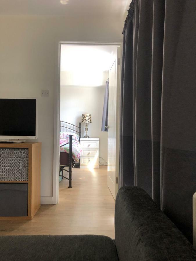 Home-From-Home - Self Catering Garden Apartment, Waterlooville Eksteriør bilde